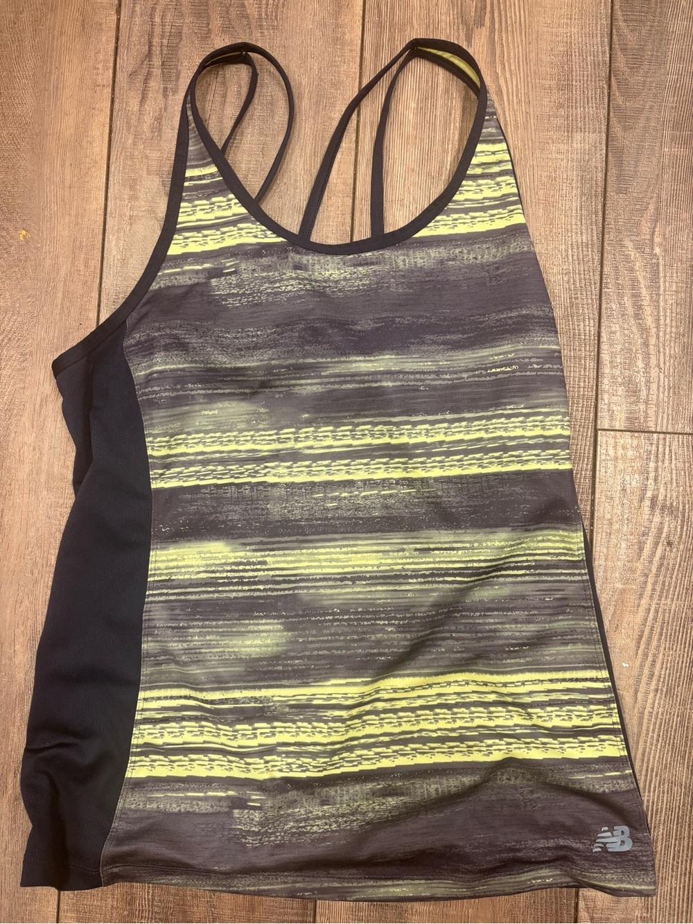 New balance women’s tank top Size SM